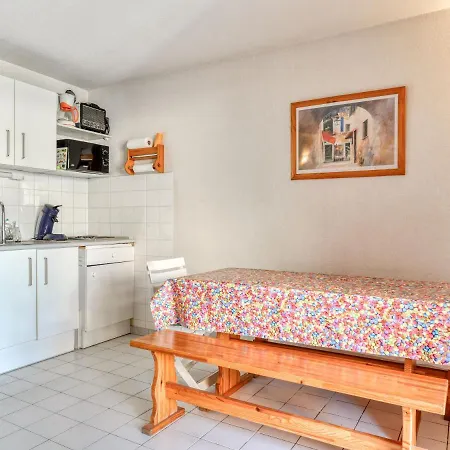 1 Bedroom Plus Cabin For 4 아파트 아그